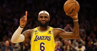 LeBron James, con 39 años y líder histórico de anotaciones en la NBA, anotó 25 puntos, incluyendo la canasta decisiva en un juego de preparación olímpica en Londres.