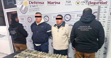 Operativos coordinados por la FGR y el Gabinete de Seguridad aseguran 4,000 kg de metanfetamina en Baja California y desarticulan red de narcotráfico.