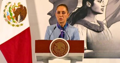 Sheinbaum pide a la FGR atraer el caso de los crematorios clandestinos en Teuchitlán, donde se hallaron restos humanos, ropa y calzado en un rancho.
