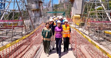 La candidata presidencial recorrió el tramo final del tren El Insurgente en Chapultepec, destacando la obra como un símbolo de movilidad y desarrollo urbano.