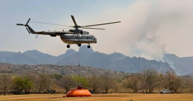 Gracias al apoyo del Gobierno de México, llegarán tres helicópteros adicionales y 100 brigadistas más para fortalecer el combate a los incendios forestales.