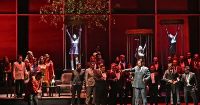La célebre ópera de Verdi regresa con una puesta ambientada en el México de los años 60, bajo la dirección escénica de Enrique Singer y musical de Benjamin Pionnier