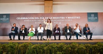 La gobernadora Margarita González Saravia reconoce en Xochitepec la labor incansable del magisterio, clave en el desarrollo social y educativo del estado.