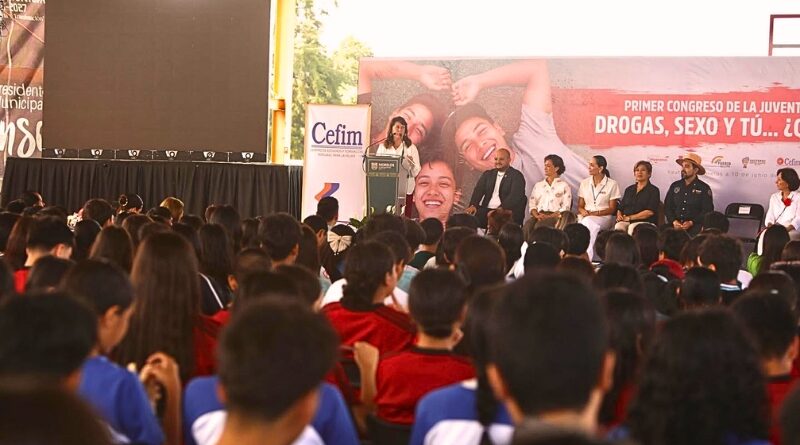 Margarita González Saravia inaugura foro “Sexo, Drogas y Tú… ¿Qué Onda?” en Yautepec, impulsando educación sexual y prevención entre jóvenes morelenses