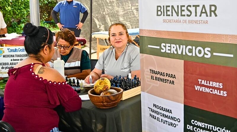 Gobernadora de Morelos encabeza jornada de atención comunitaria en Tepoztlán; entregan actas, credenciales, apoyos y promueven identidad cultural.