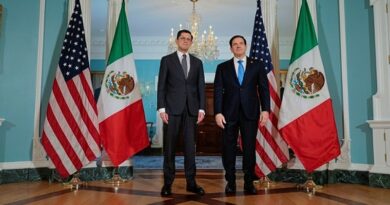 Roberto Velasco y Marco Rubio dialogan sobre comercio y economía, en medio de negociaciones que podrían definir la relación bilateral.