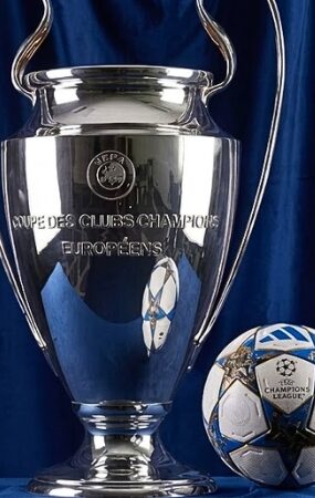 Los 36 clubes participantes conocerán este jueves sus ocho rivales en la fase de liga, en un sorteo que podría anticipar duelos entre los gigantes europeos.