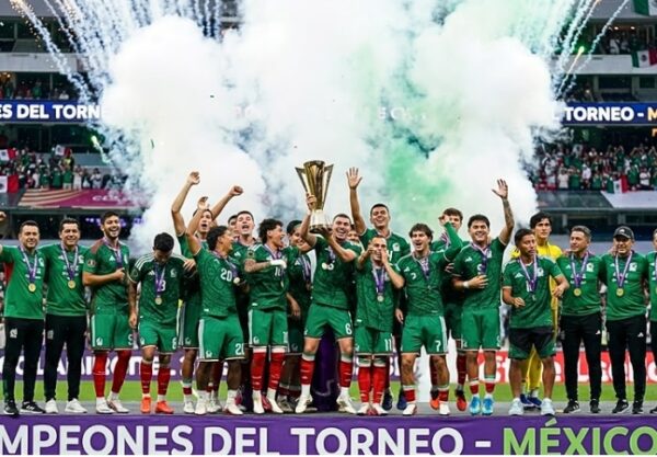 México venció 2-0 a Estados Unidos con doblete de Cristóbal Alfaro, terminó invicto y aseguró su boleto al Mundial Sub-20 de 2027.