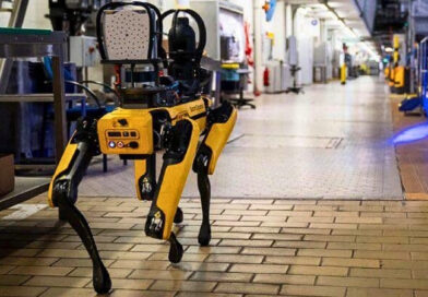 DHS confirma la compra de robots Spot de Boston Dynamics para que ICE inspeccione zonas peligrosas sin exponer directamente a sus agentes.