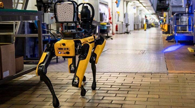 DHS confirma la compra de robots Spot de Boston Dynamics para que ICE inspeccione zonas peligrosas sin exponer directamente a sus agentes.