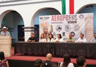 En el Campeonato AeroPress Morelos 2026, la diputada Jazmín Solano López planteó formar baristas y sumar esfuerzos para impulsar la cadena del café.