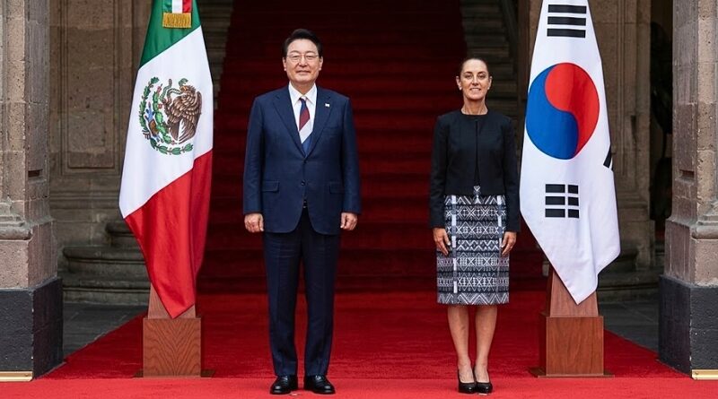 Sheinbaum recibe a Lee Jae Myung en visita oficial; ambos gobiernos buscan ampliar lazos en comercio, energía, industria aeroespacial y tecnología.
